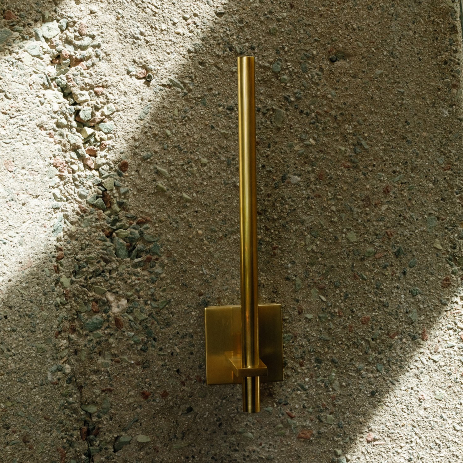 AXIS MEDIUM SCONCE