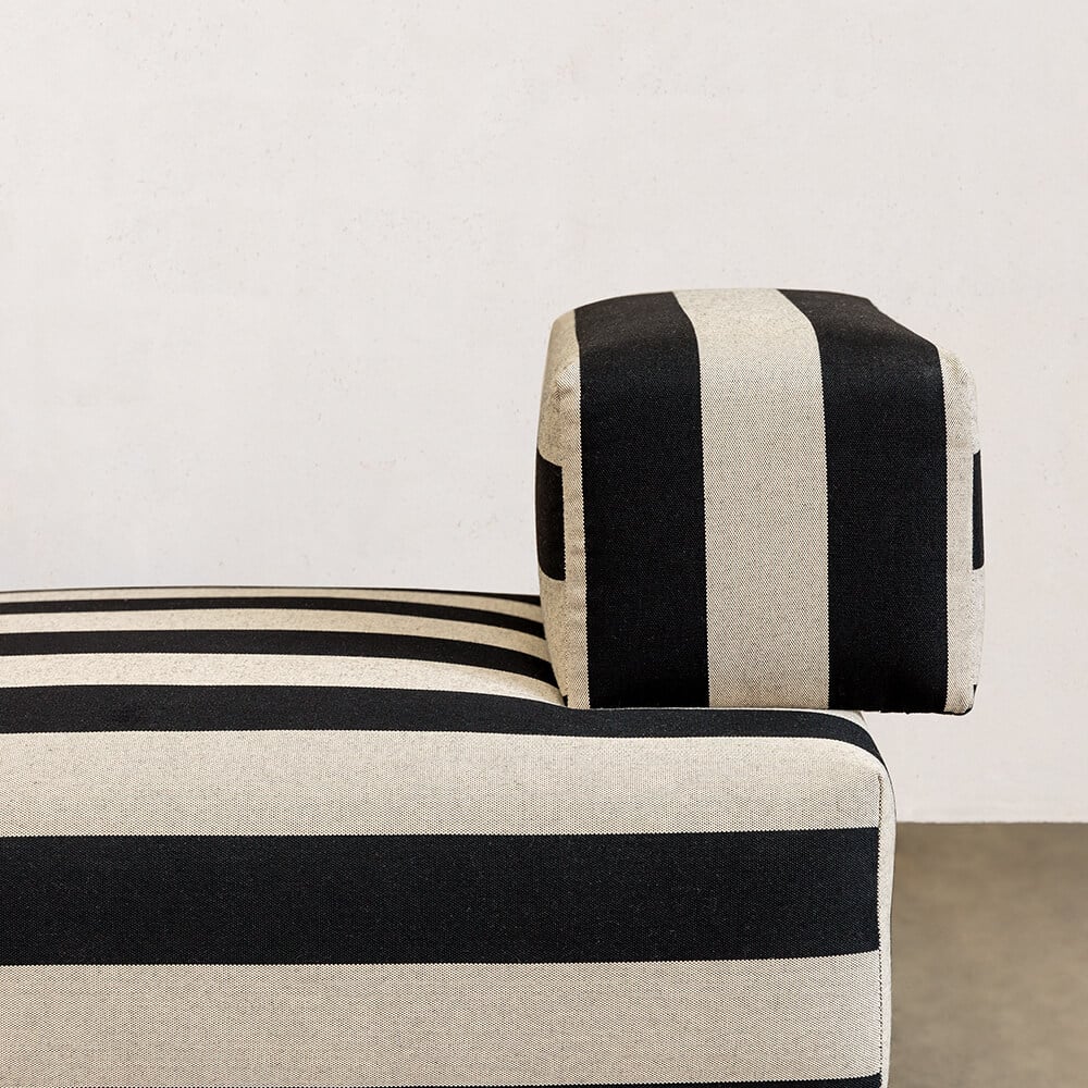 VIVANT PETITE CHAIR