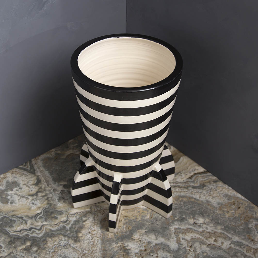 OPTIC VESSEL VASE