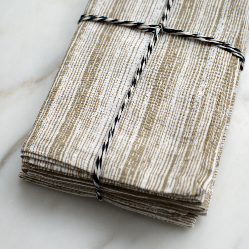STRIATED DINNER NAPKINS - BEIGE