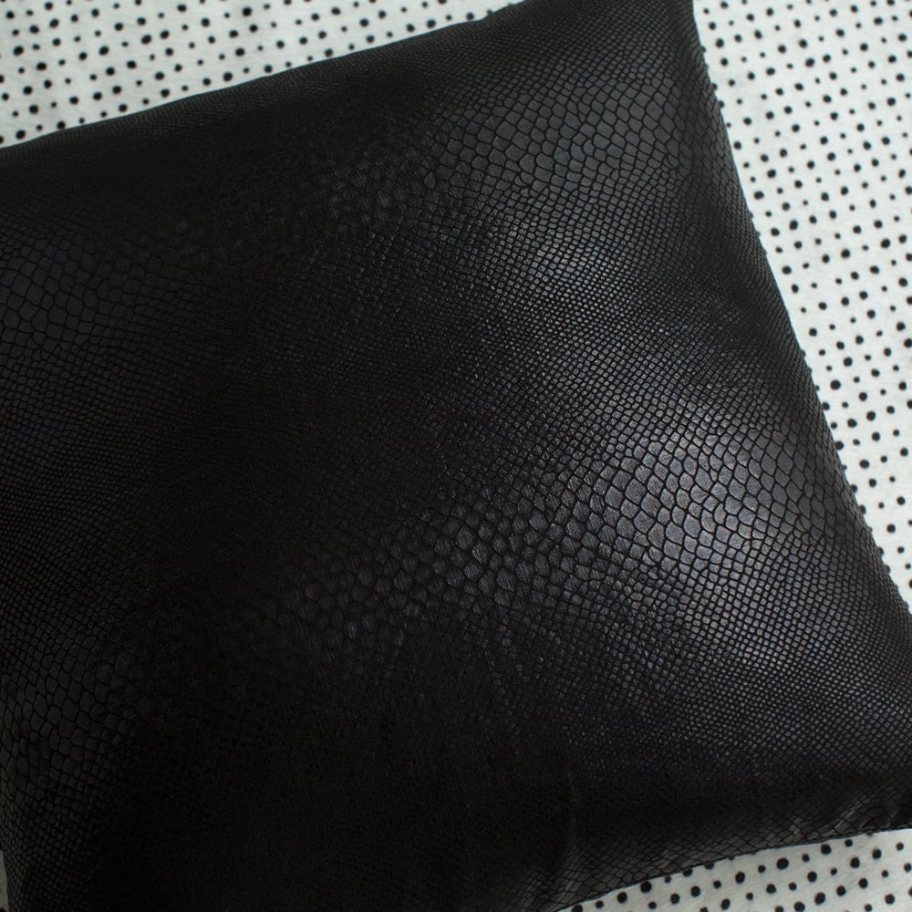 SERPENT PILLOW