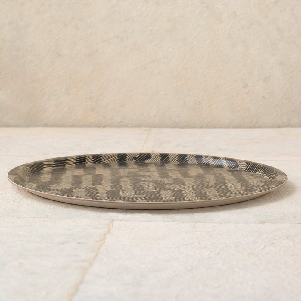 VERGE ROUND TRAY image number 0