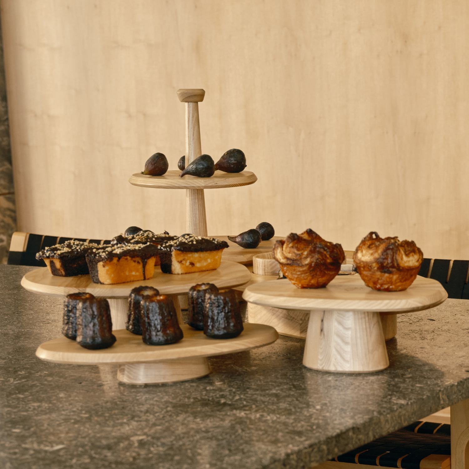 Dune Cake Stand