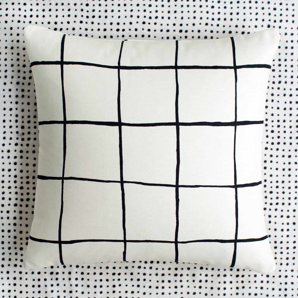 COQUETTE PILLOW-IVORY BLACK