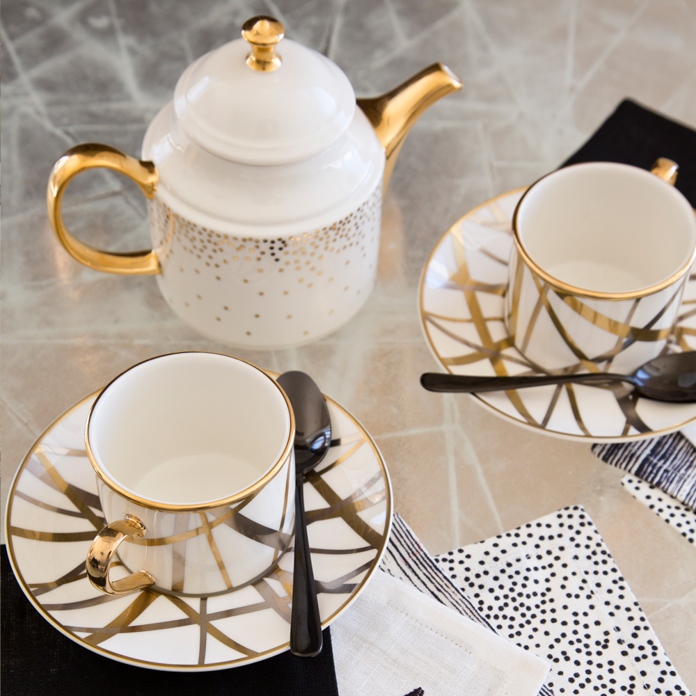 MULHOLLAND TEA CUP AND SAUCER SET image number 0
