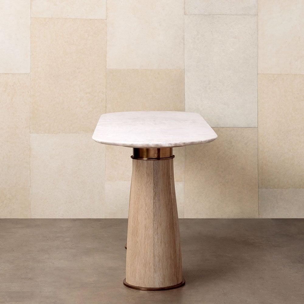 CAMDEN SVELTE TABLE