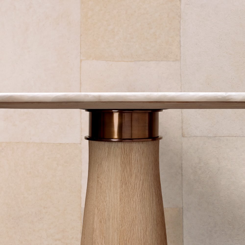 CAMDEN SVELTE TABLE