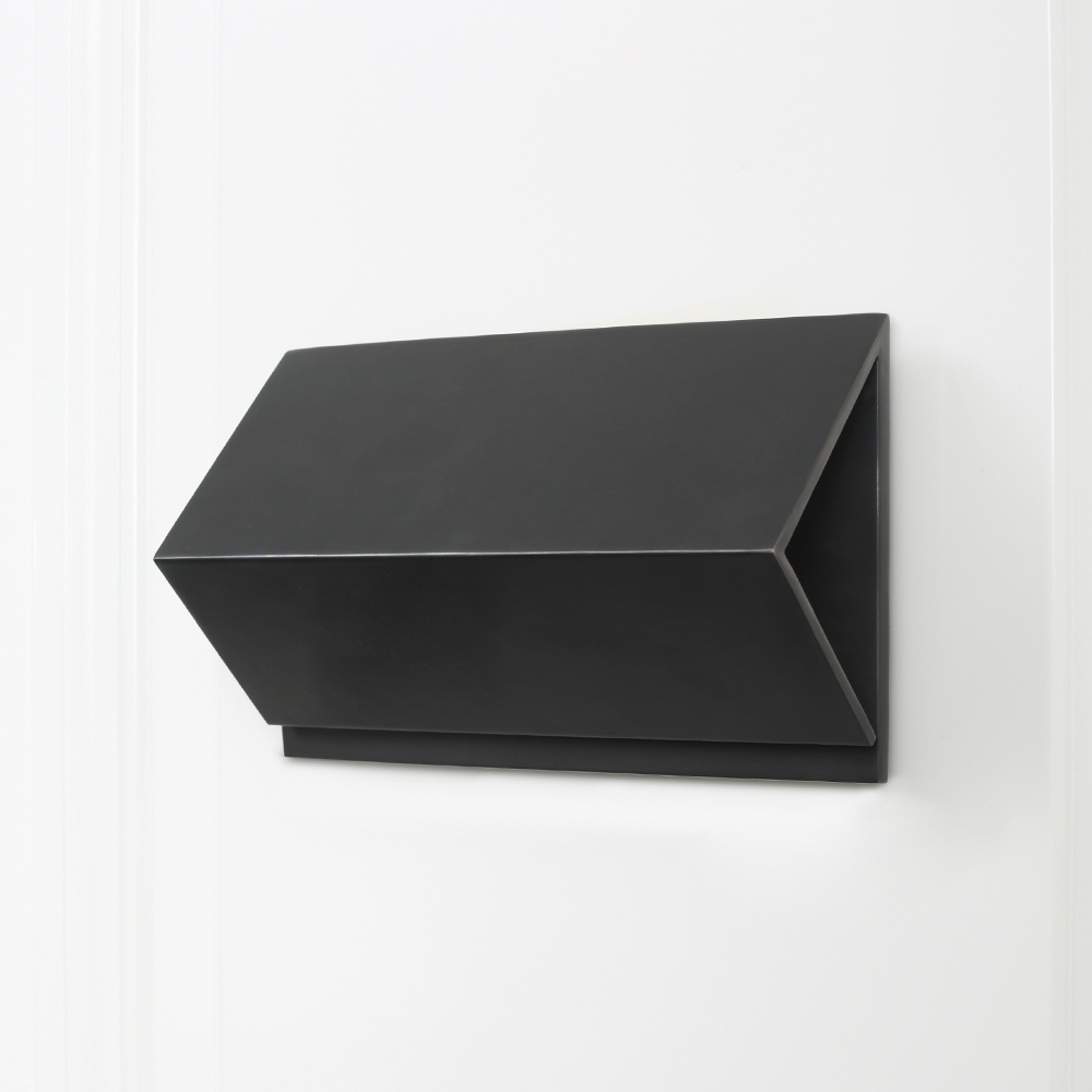 ESKER SMALL TRIANGLE SCONCE