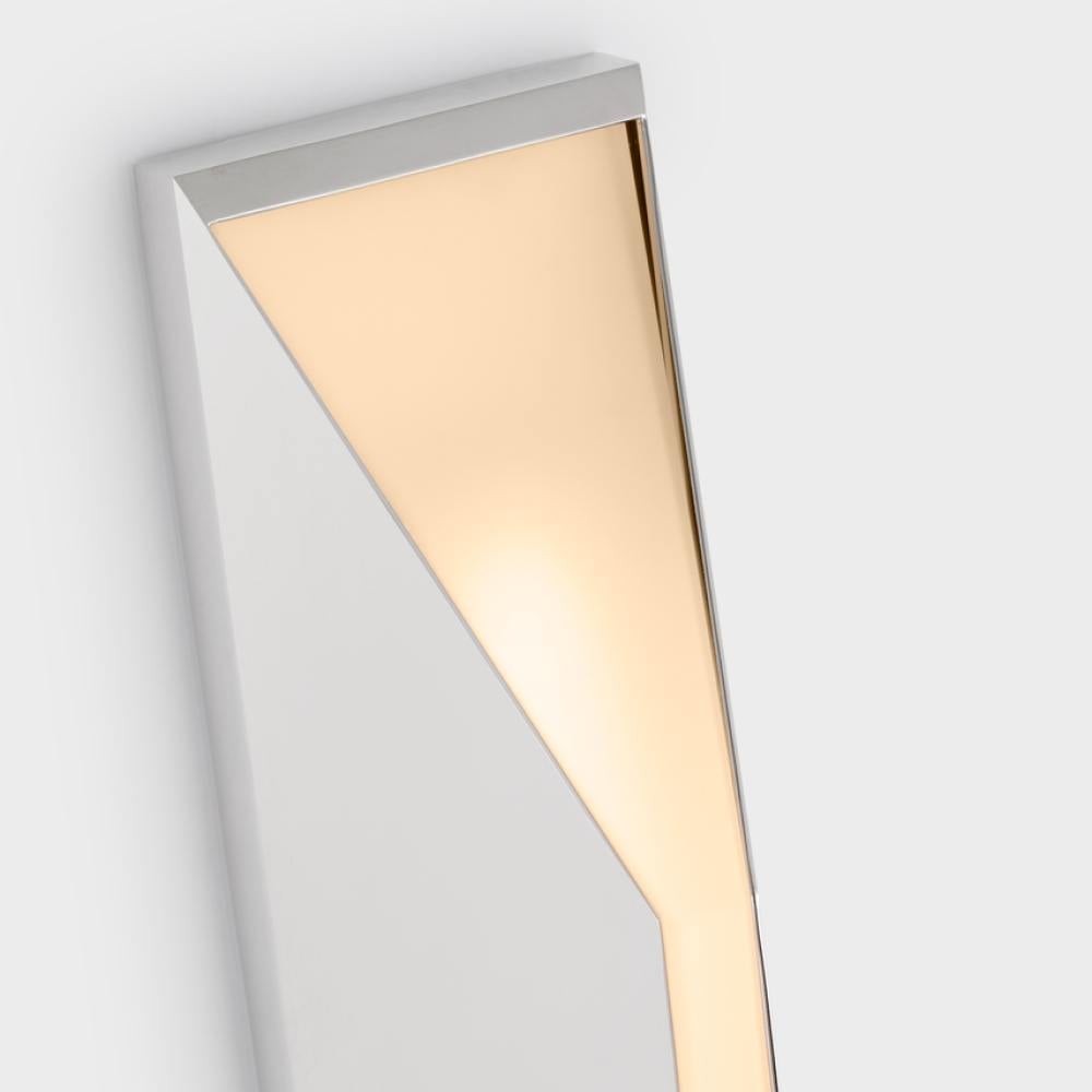 Stretto 24" Sconce image number 2