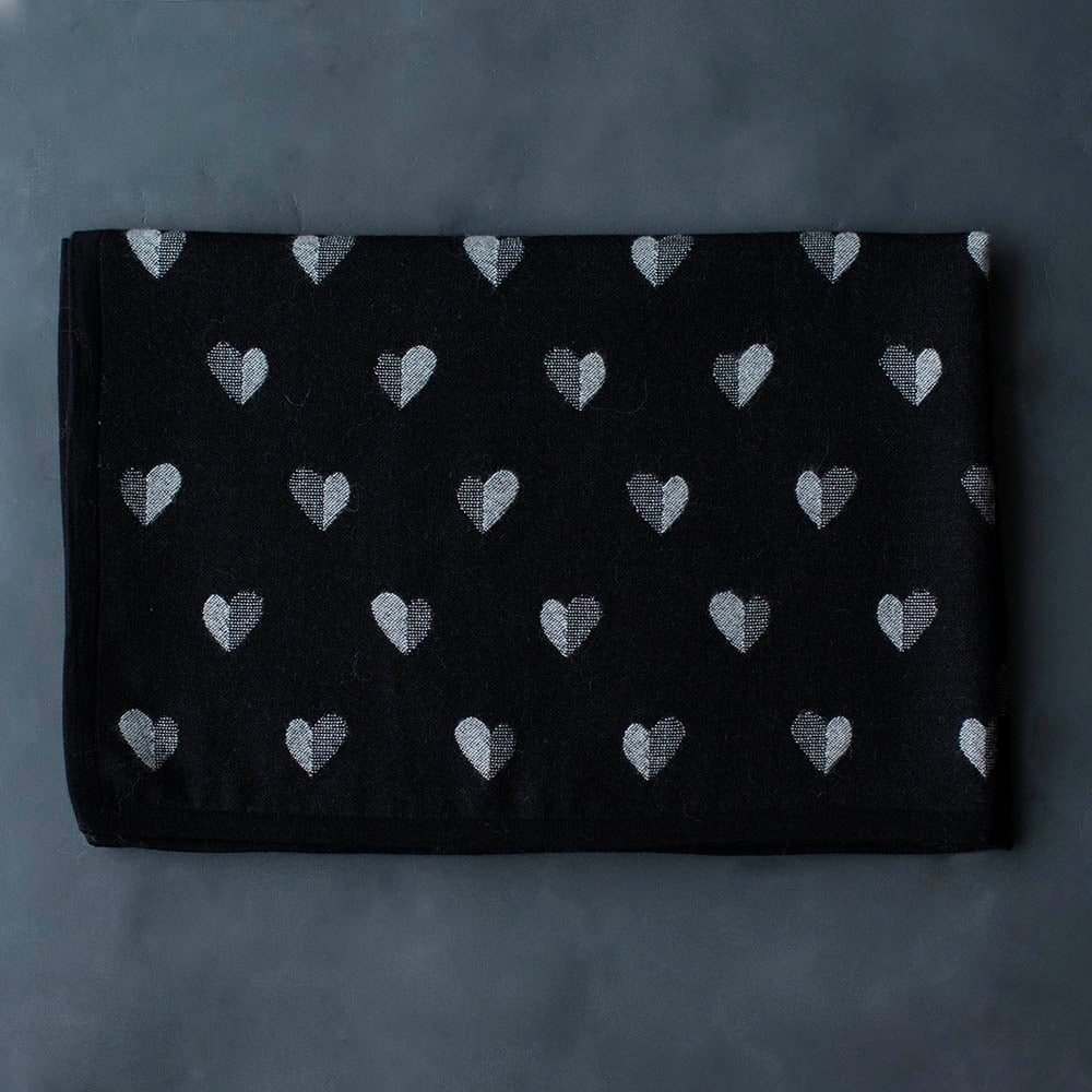 AMORATA THROW