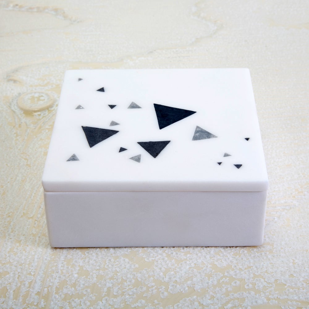 PRISM BOX