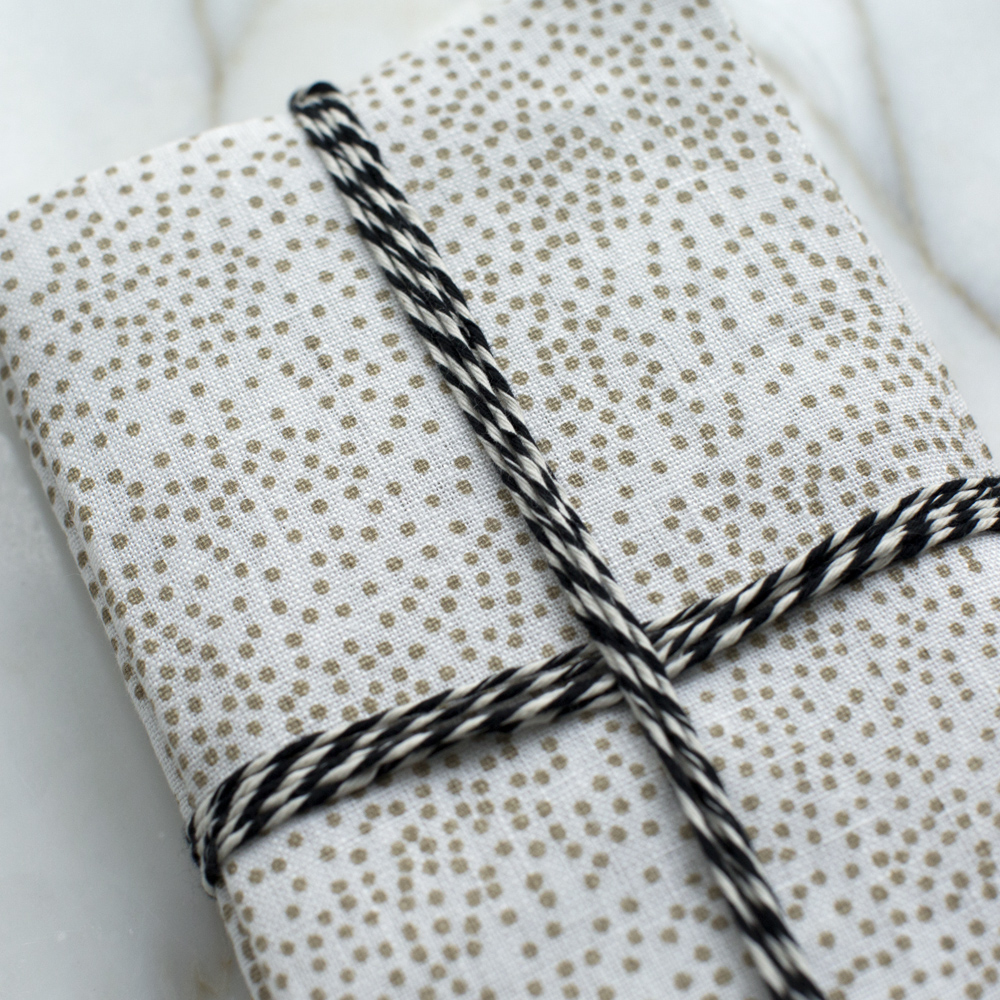 DOTS DINNER NAPKINS - BEIGE