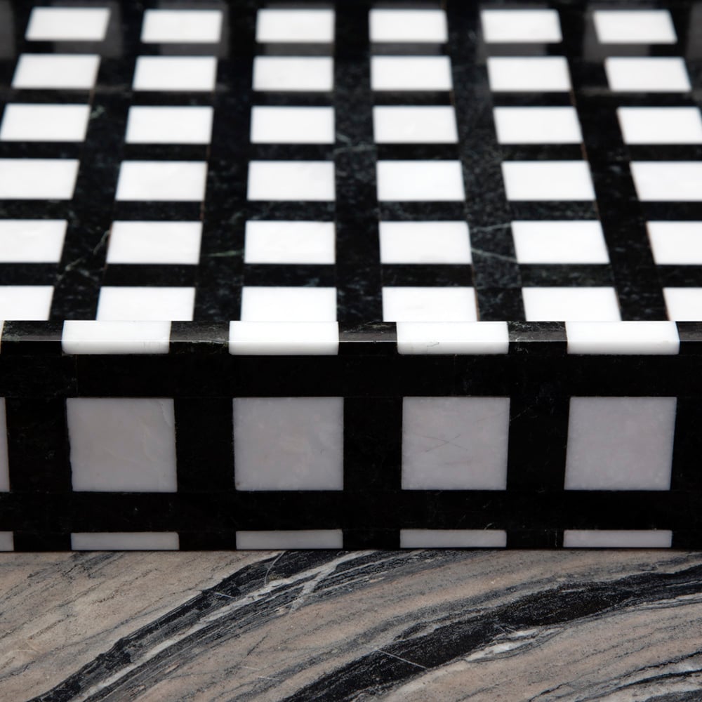 GRAPHIC TRAY