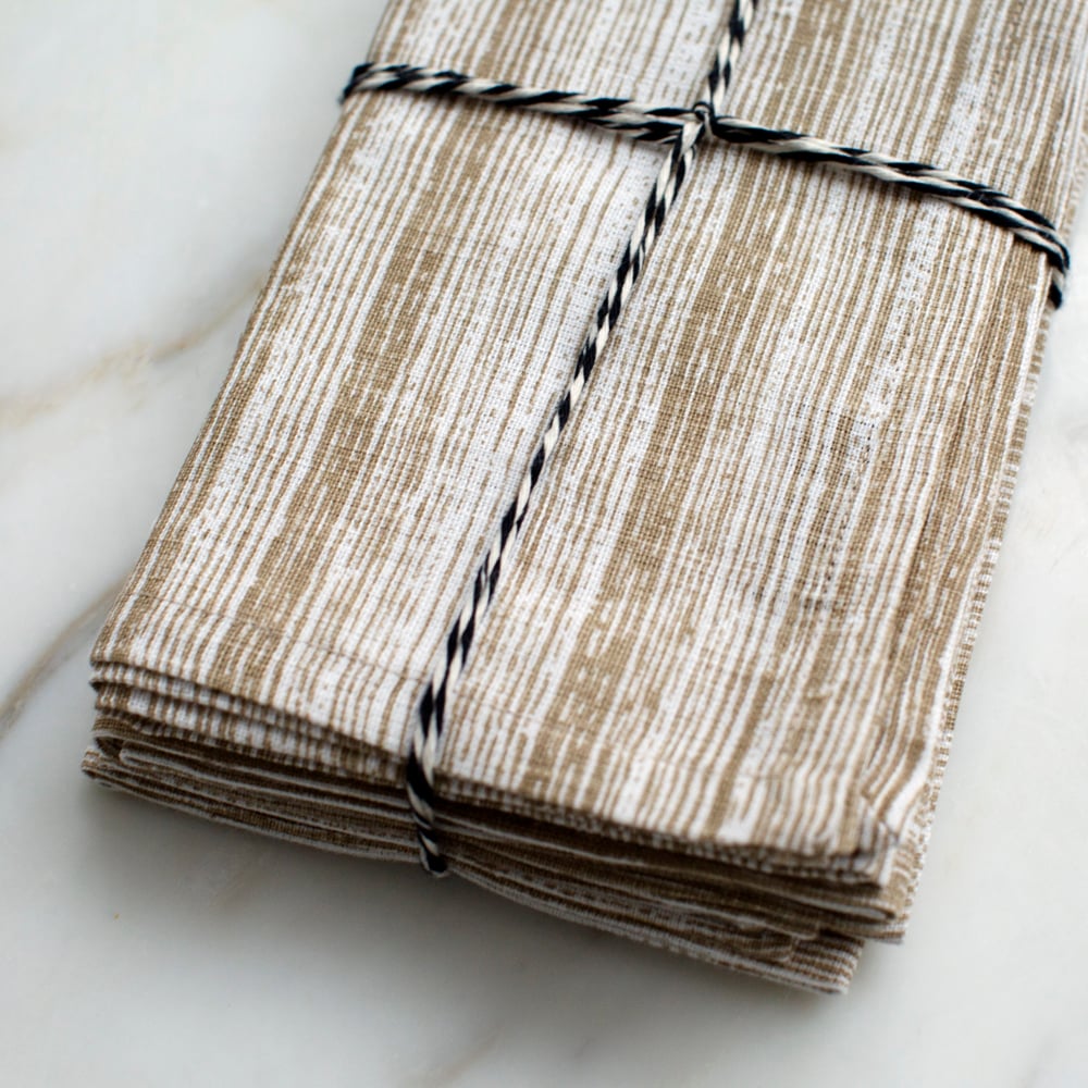 STRIATED DINNER NAPKINS - BEIGE