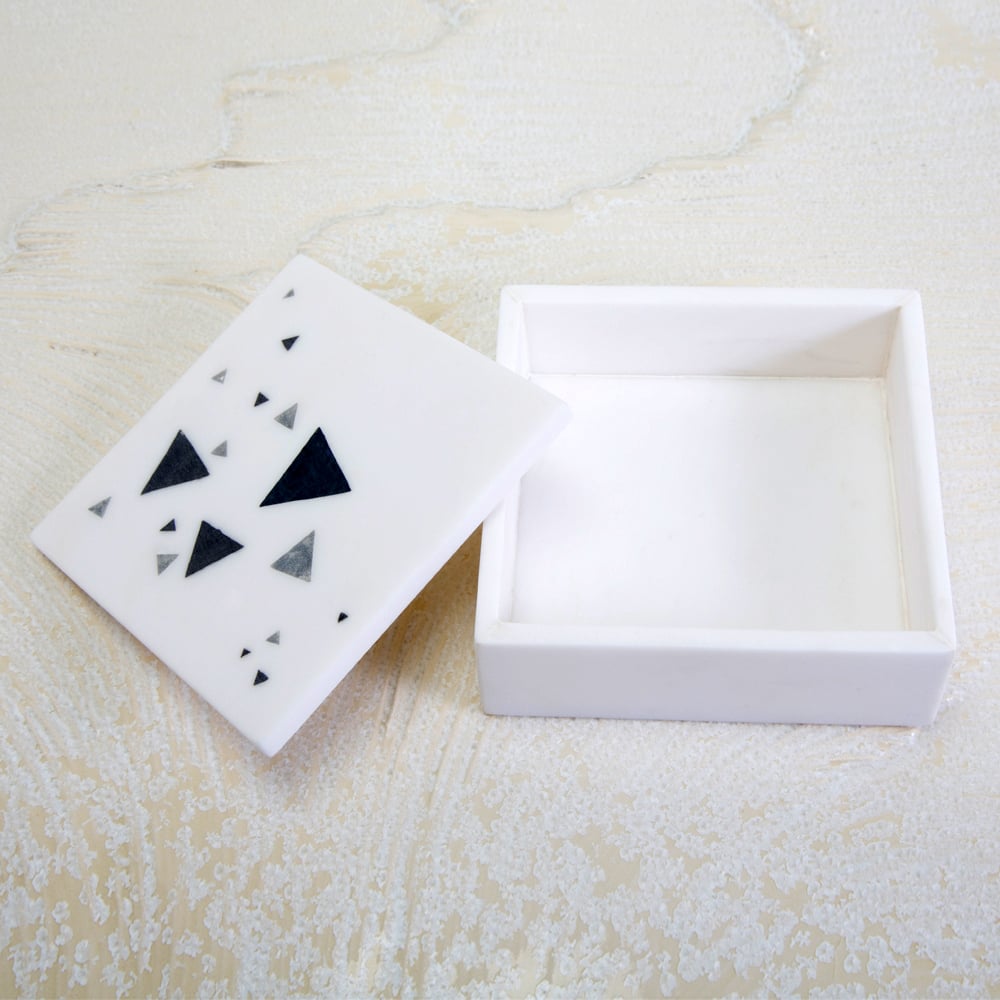 PRISM BOX