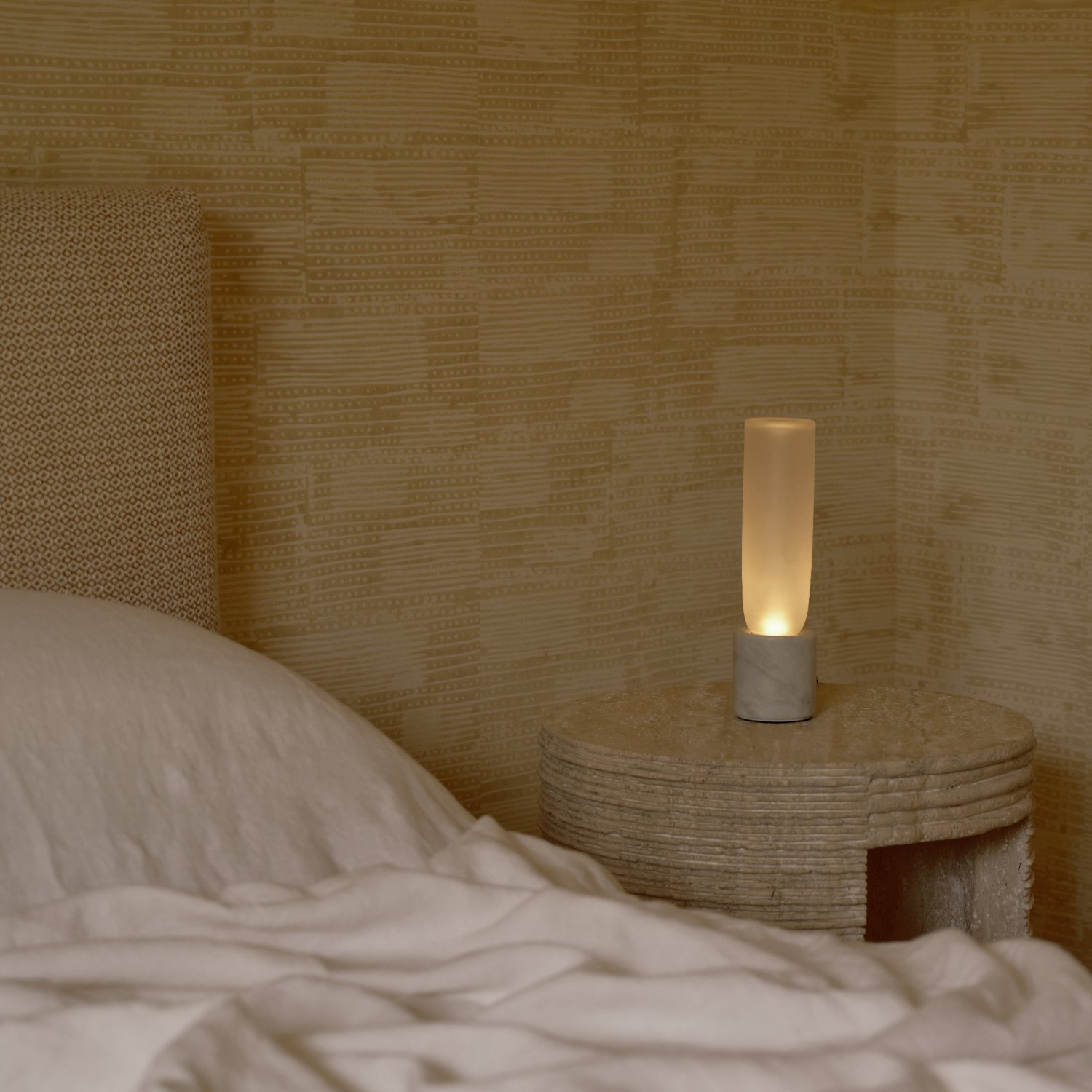 Volver Accent Table Lamp image number 3