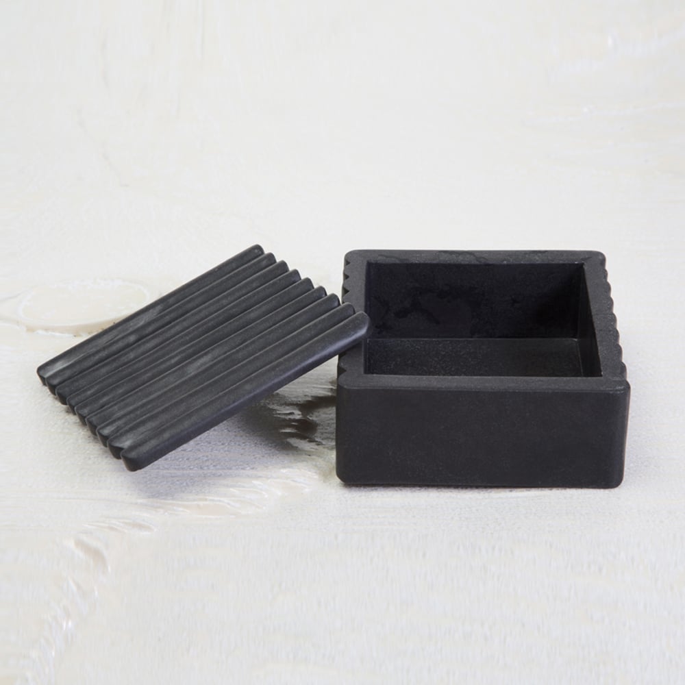 LAUREL RIBBED BOX SQUARE