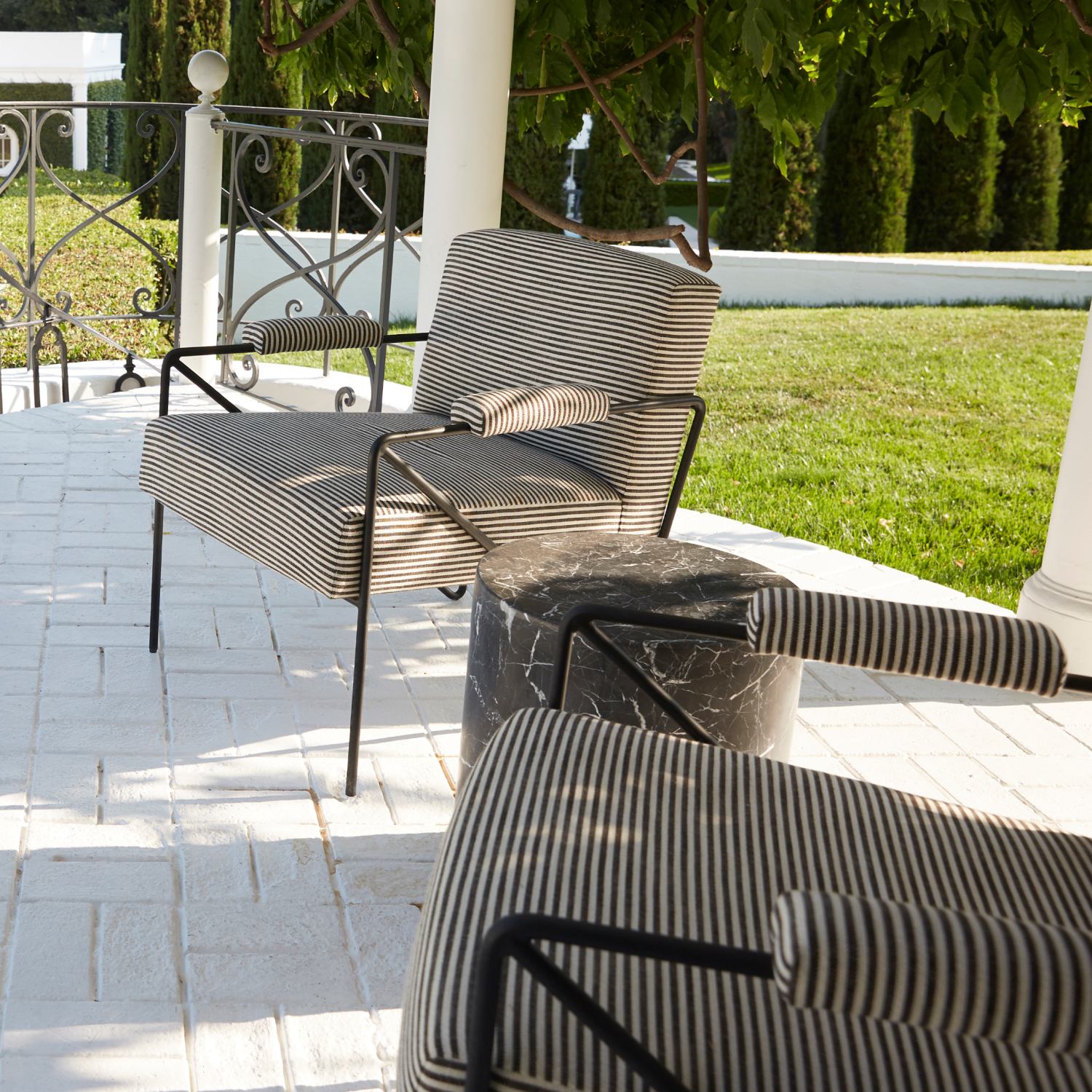 EMMETT LOUNGE CHAIR - OUTDOOR