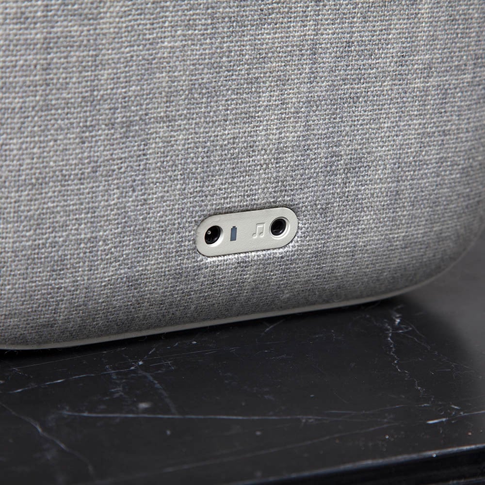 HELSINKI SPEAKER - SANDSTONE GREY