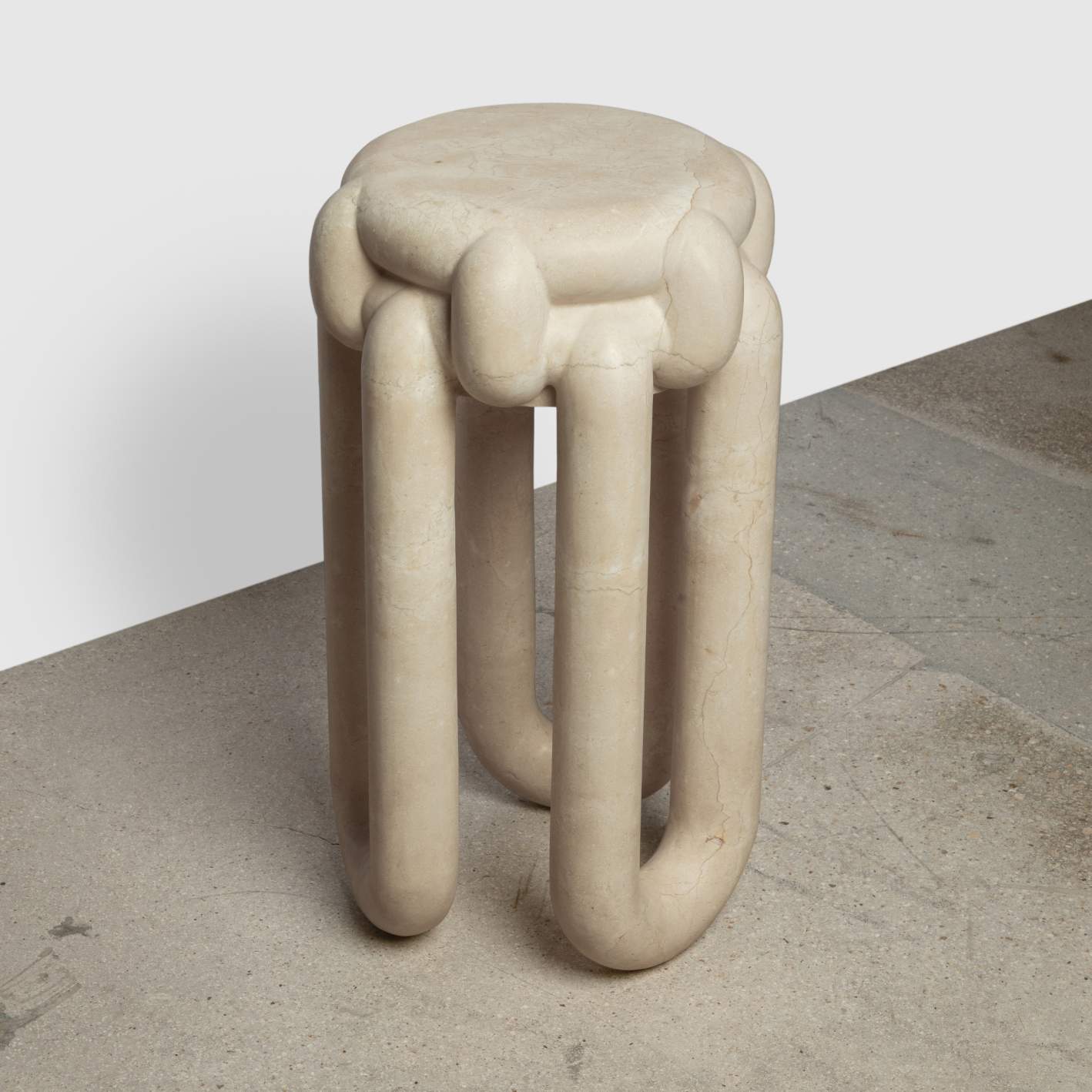 Nudo Drink Table image number 3