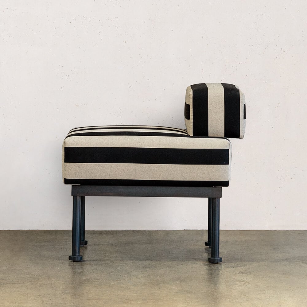 VIVANT PETITE CHAIR image number 2