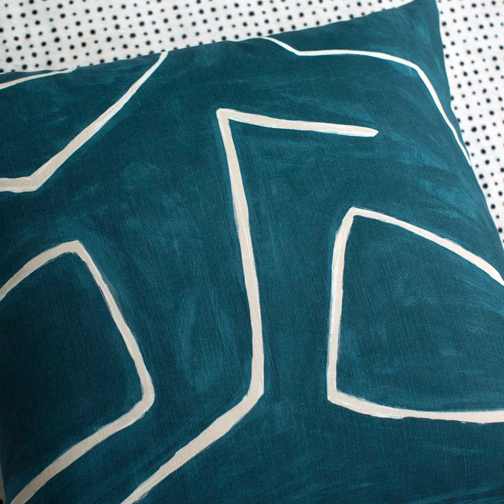 GRAFFITO PILLOW image number 2