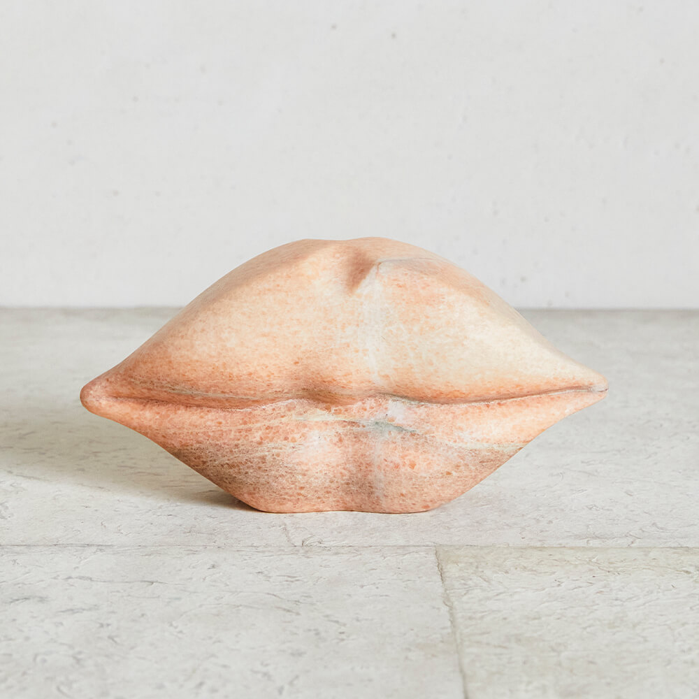 Classic Little Kiss image number 2