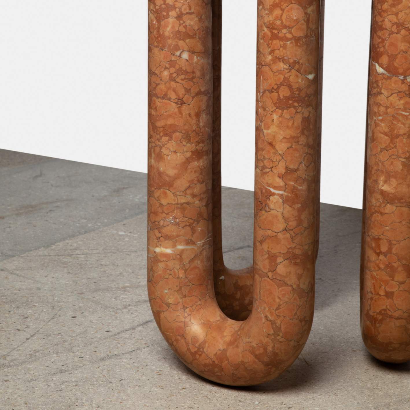 Nudo Drink Table image number 5