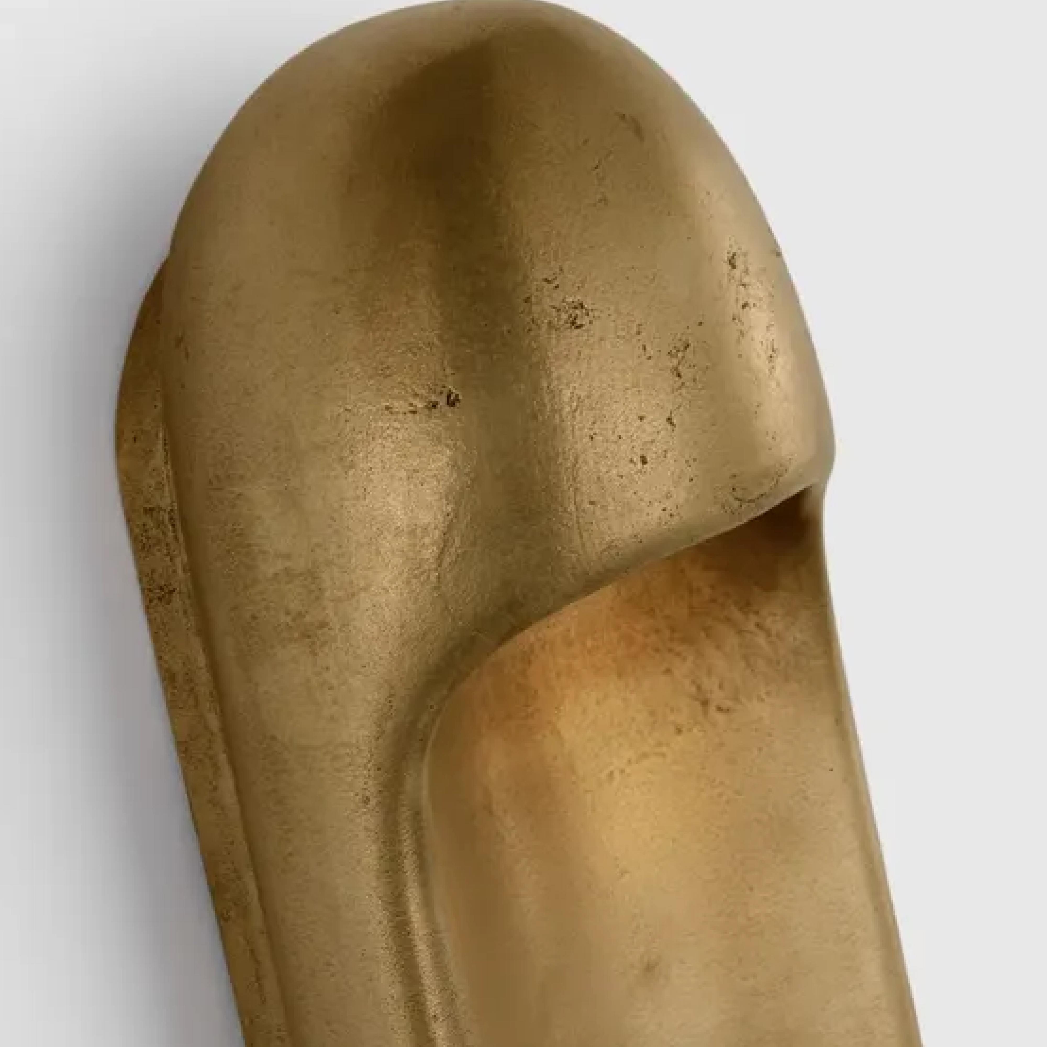 Esculpa 18" Elongated Wall Light image number 1