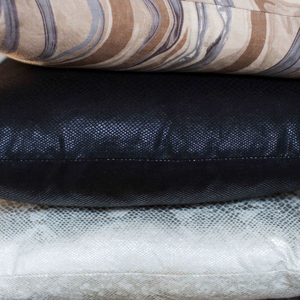 SERPENT PILLOW image number 0