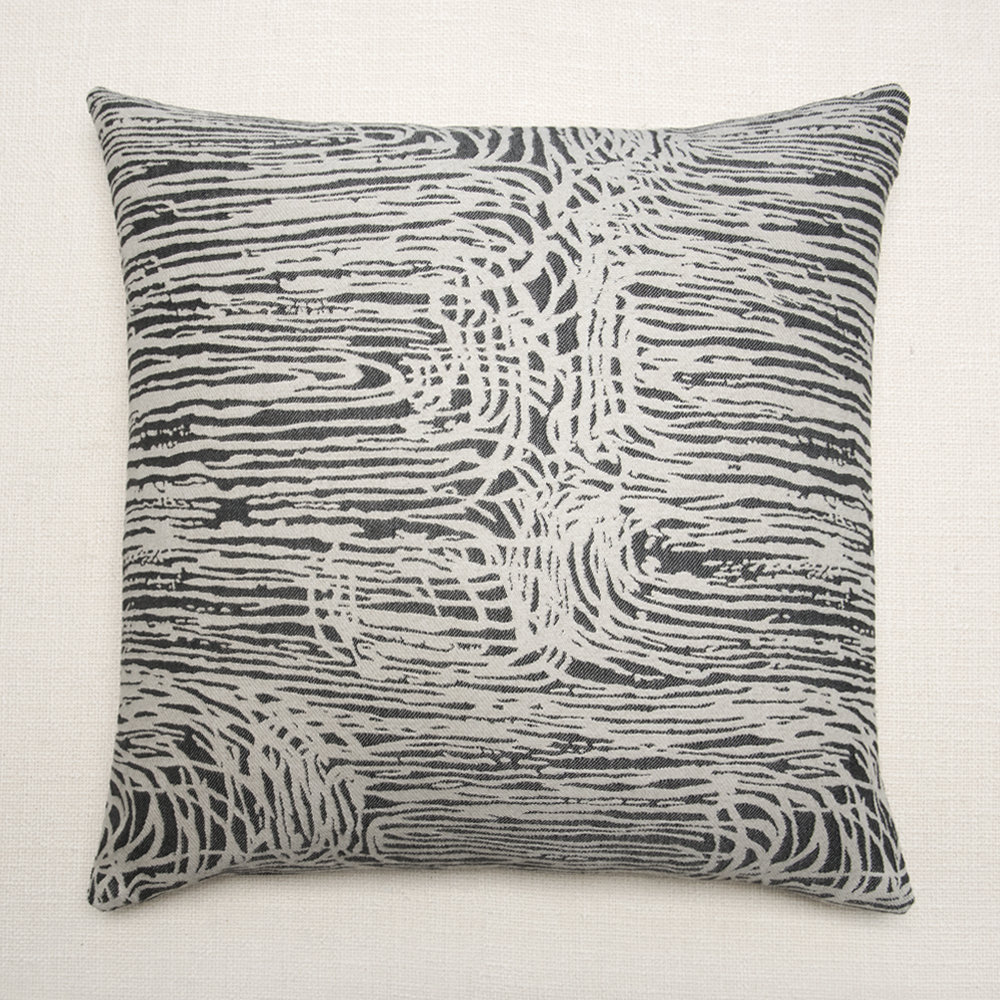 ZUMA OUTDOOR PILLOW - BLACK image number 1