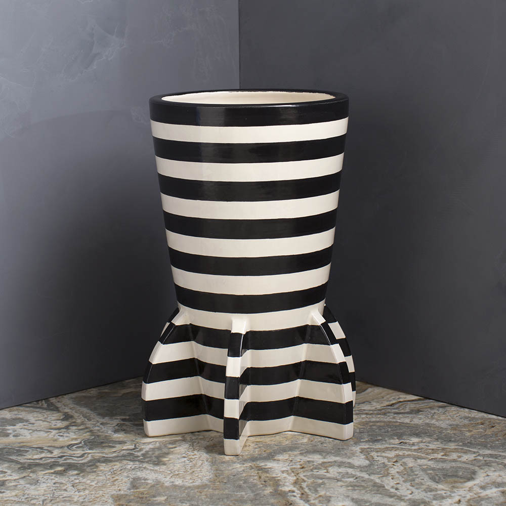 OPTIC VESSEL VASE image number 0