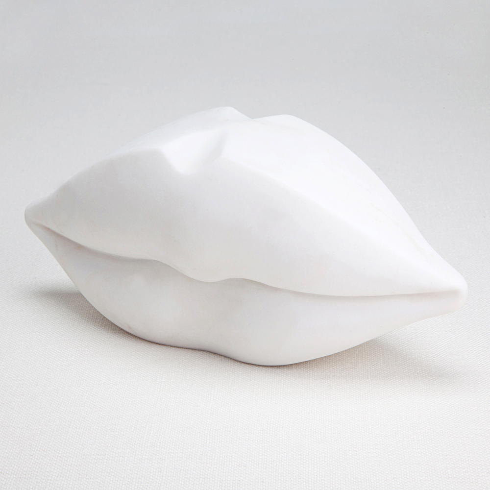 CLASSIC LITTLE KISS image number 2