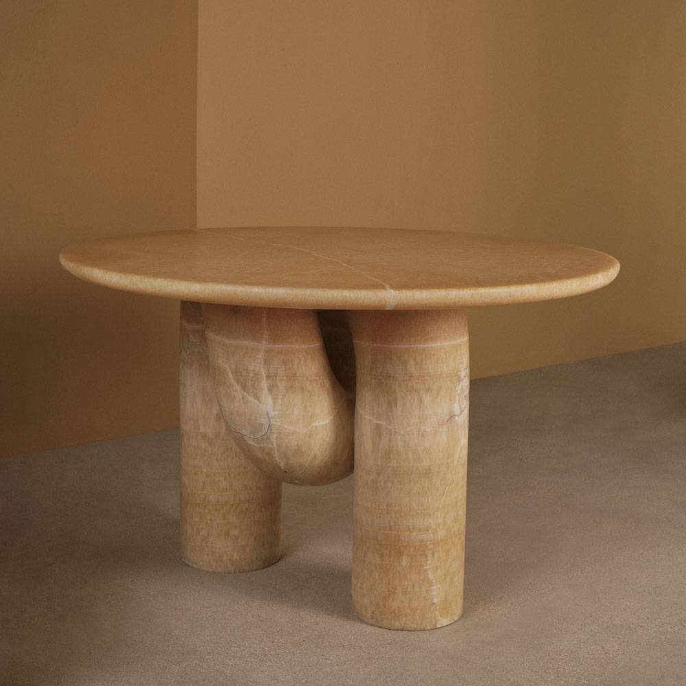 Nudo Dining Table