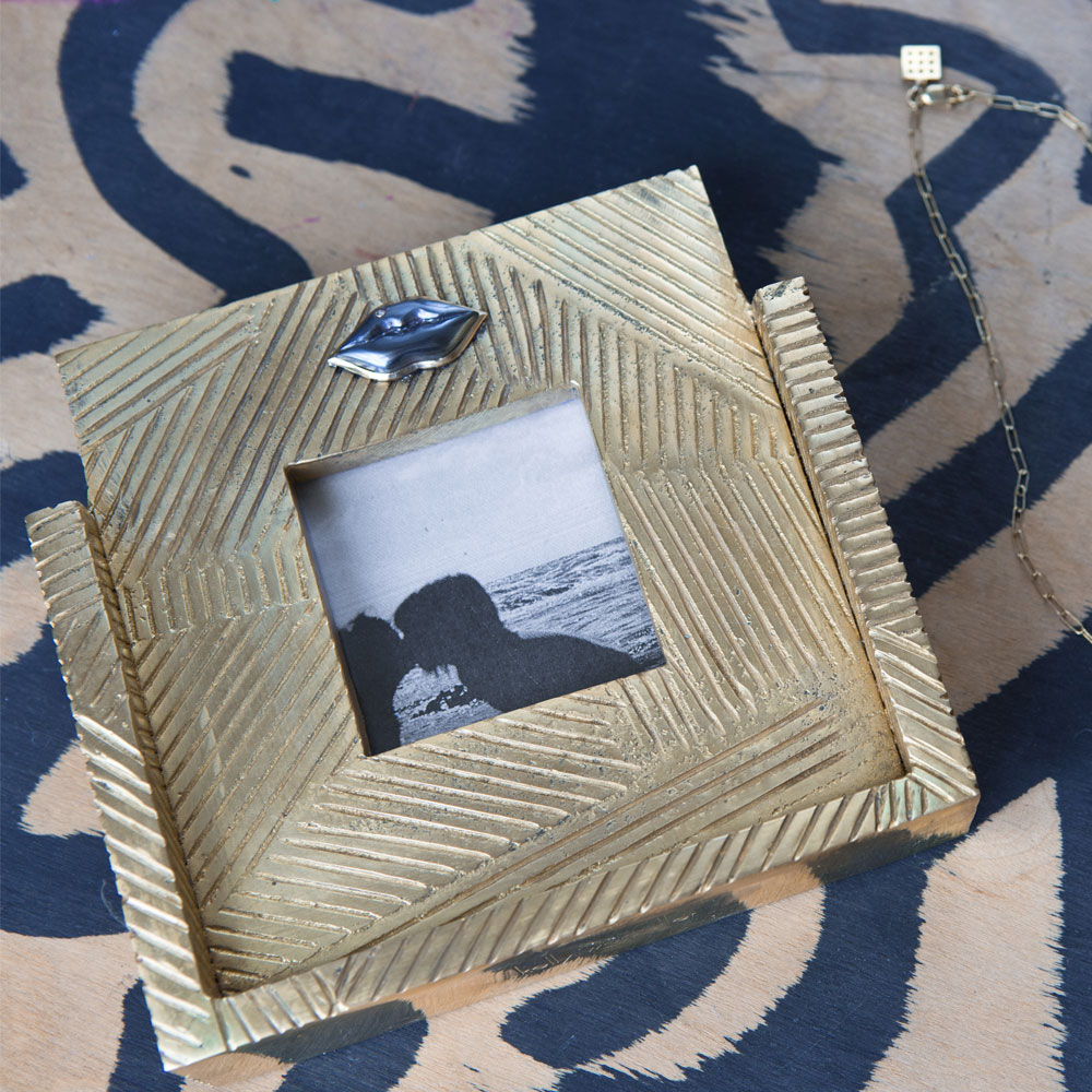 Liaison Frame image number 4