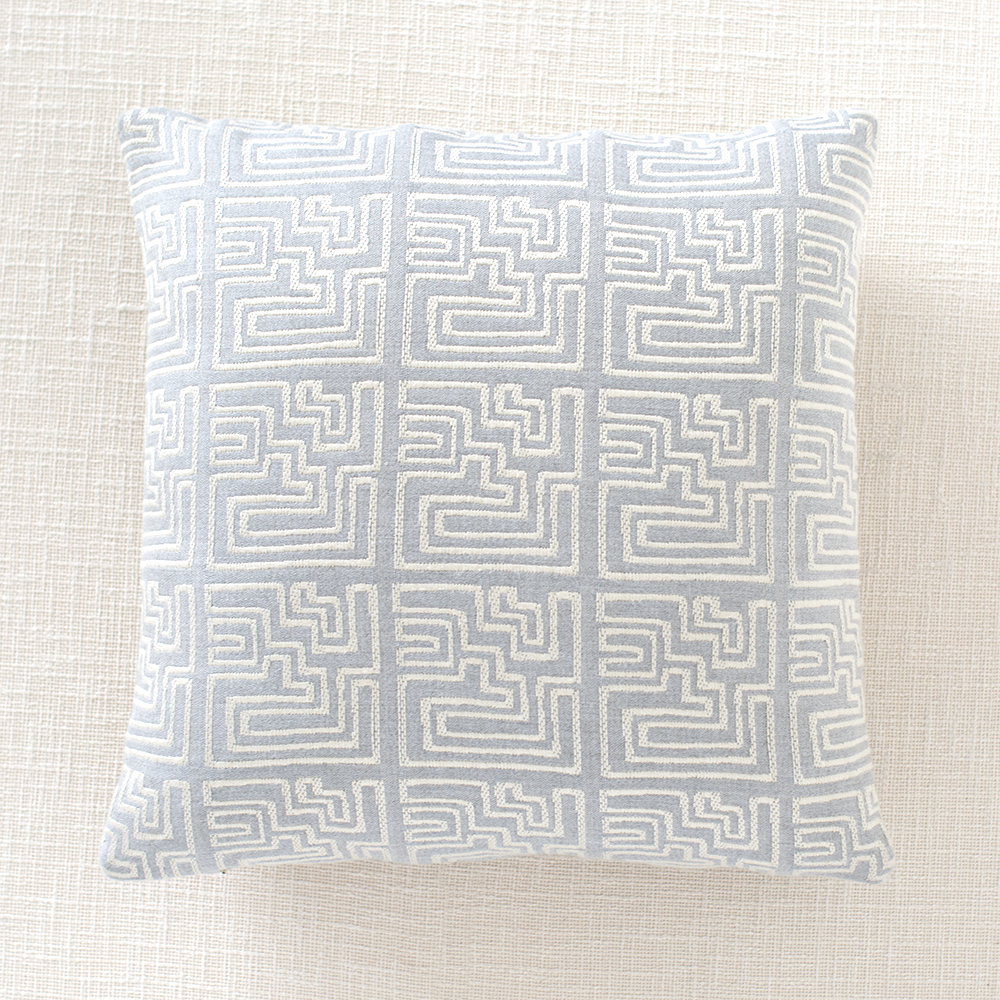 MIRAMAR OUTDOOR PILLOW - GRAPHITE image number 0