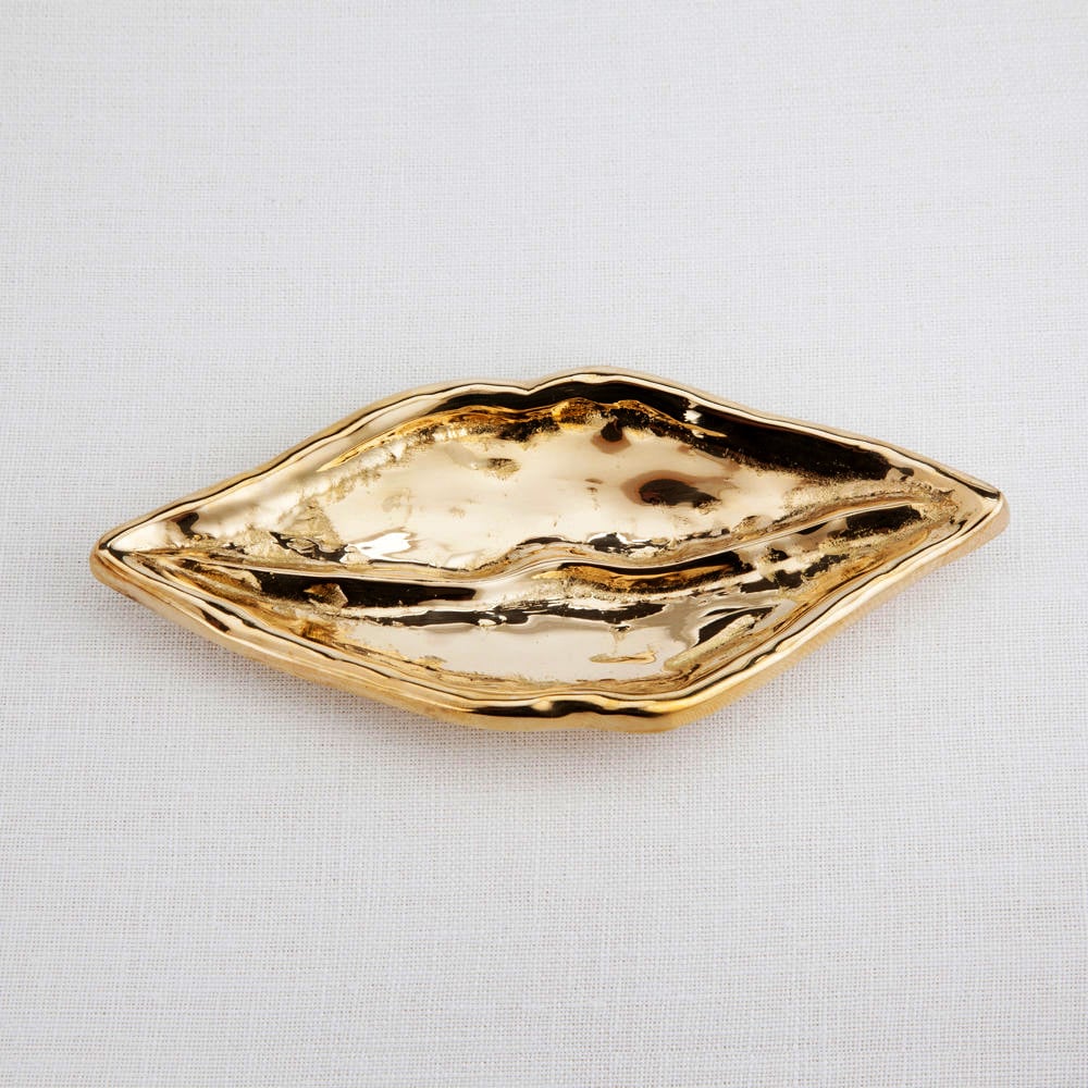 CLASSIC KISS DISH image number 1