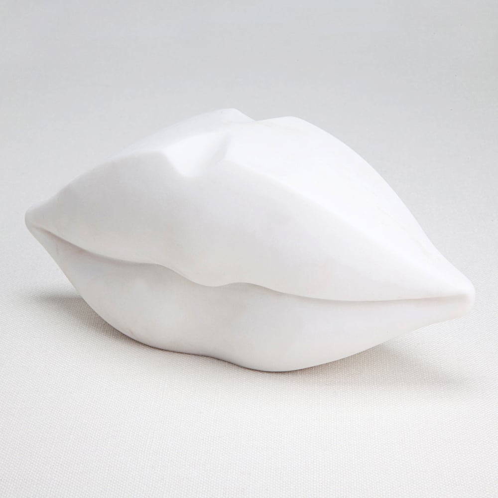 CLASSIC LITTLE KISS image number 2