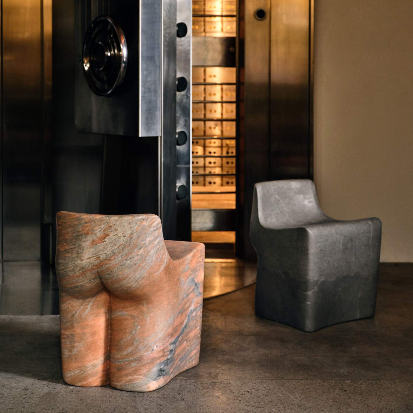 Butt Stool image number 3