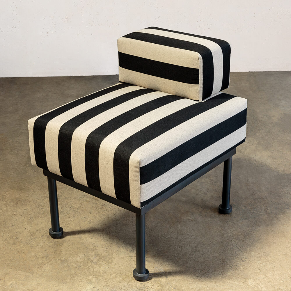 VIVANT PETITE CHAIR image number 4