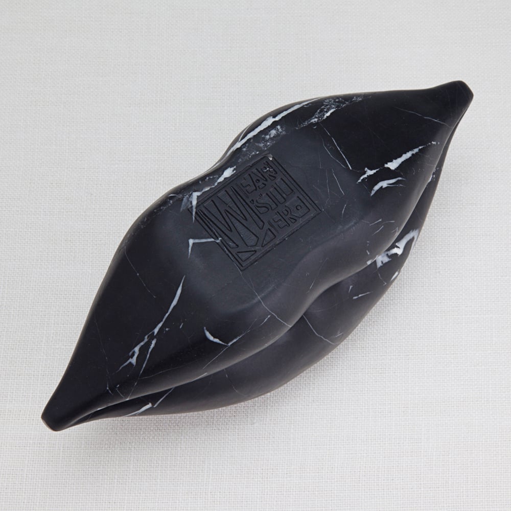 CLASSIC LITTLE KISS image number 3