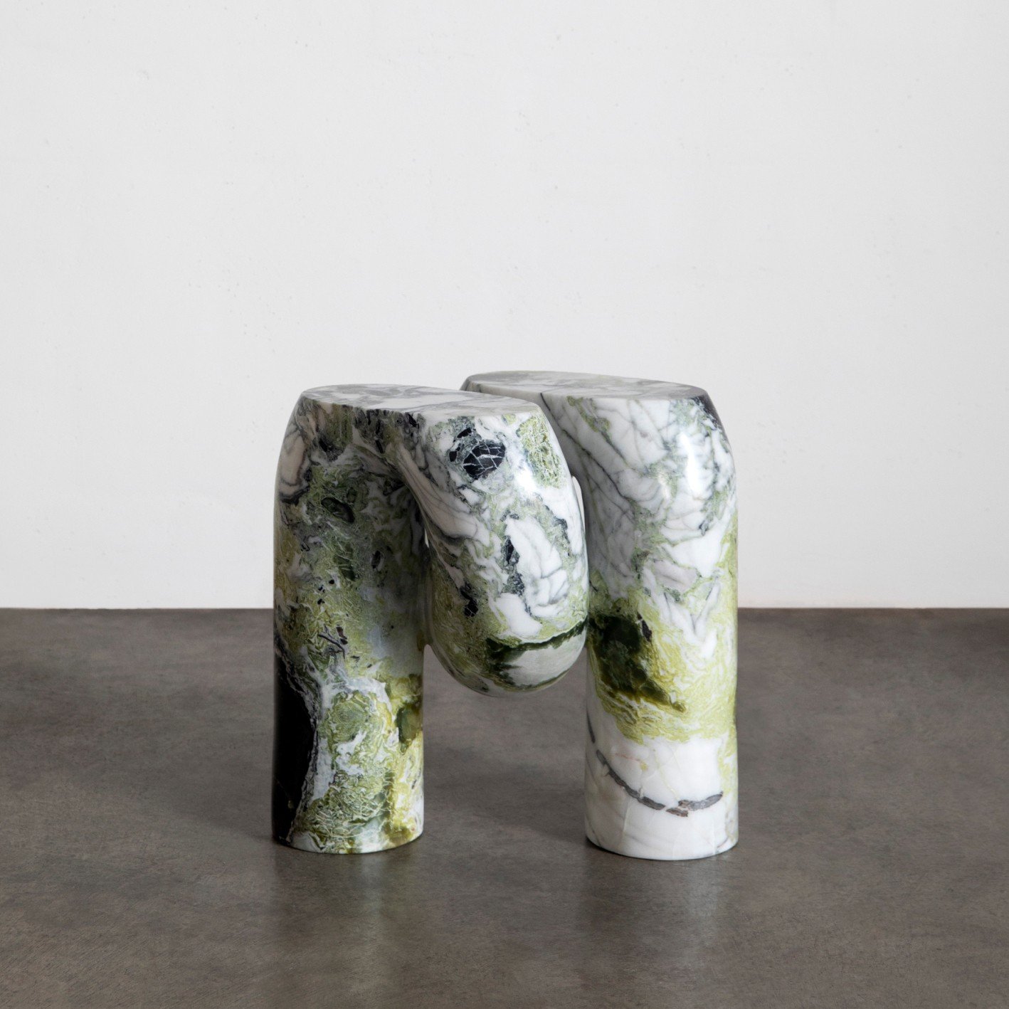 Nudo Side Table image number 0