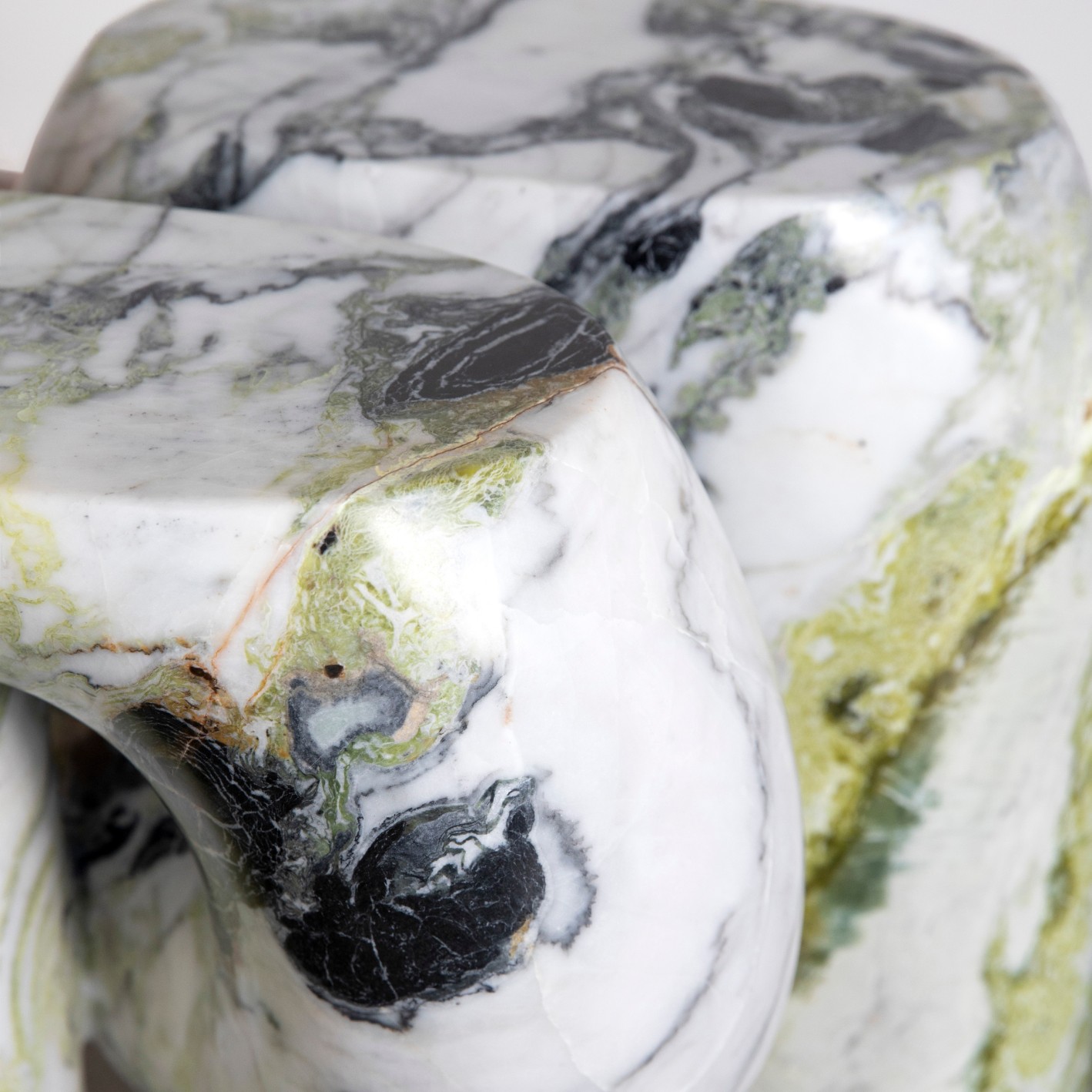 Nudo Side Table image number 7