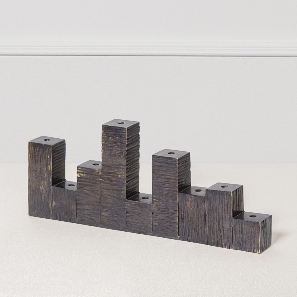 LUSTRE MENORAH image number 0