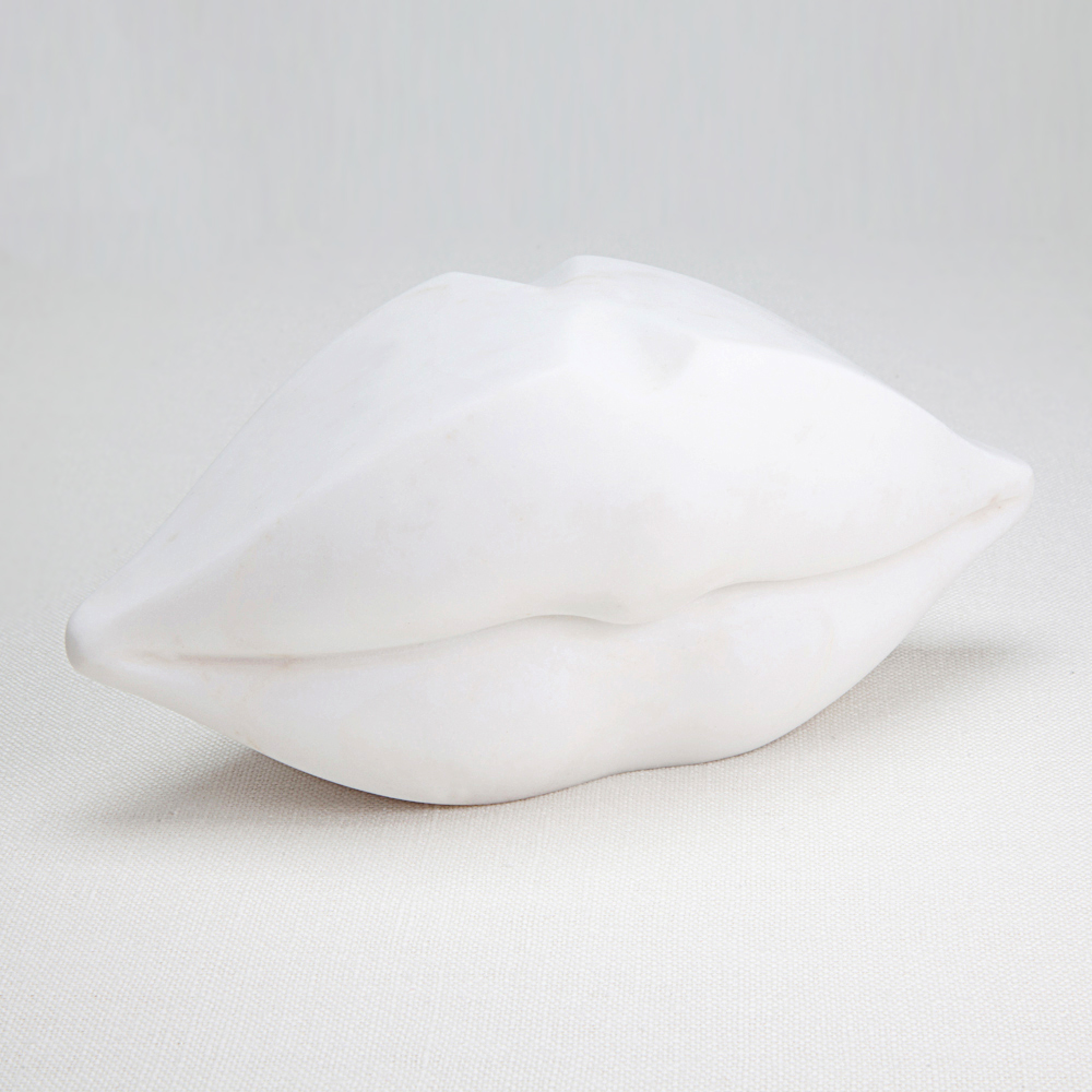 CLASSIC LITTLE KISS image number 1