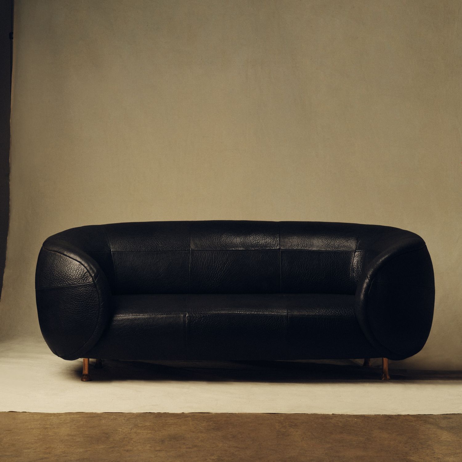 LUCIEN SOFA image number 1