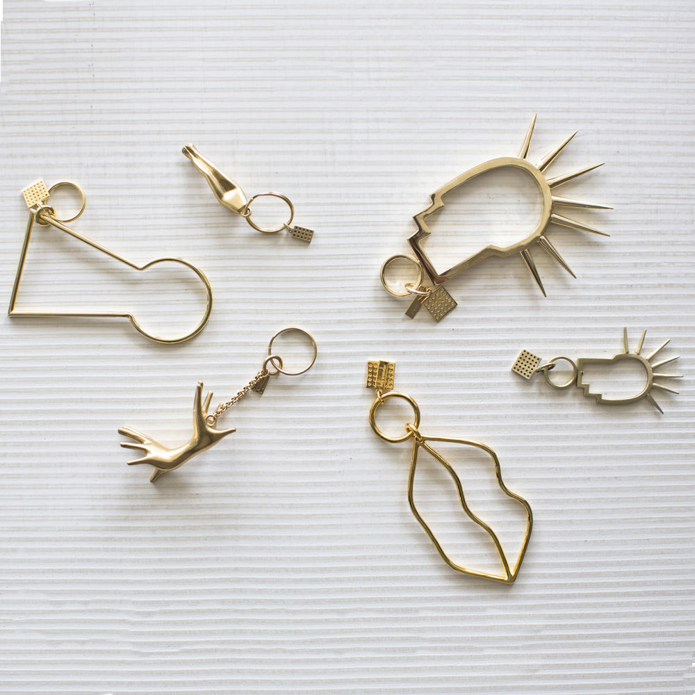 HEAD TRIP KEYCHAIN image number 0