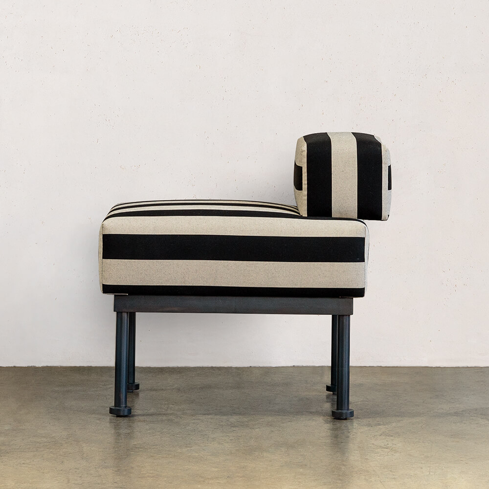 VIVANT PETITE CHAIR image number 2