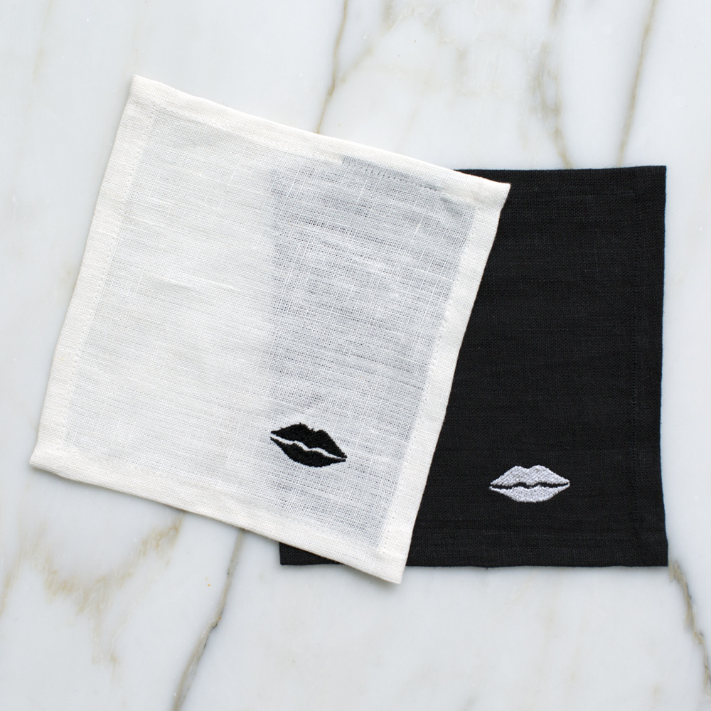 KISS COCKTAIL NAPKINS image number 0