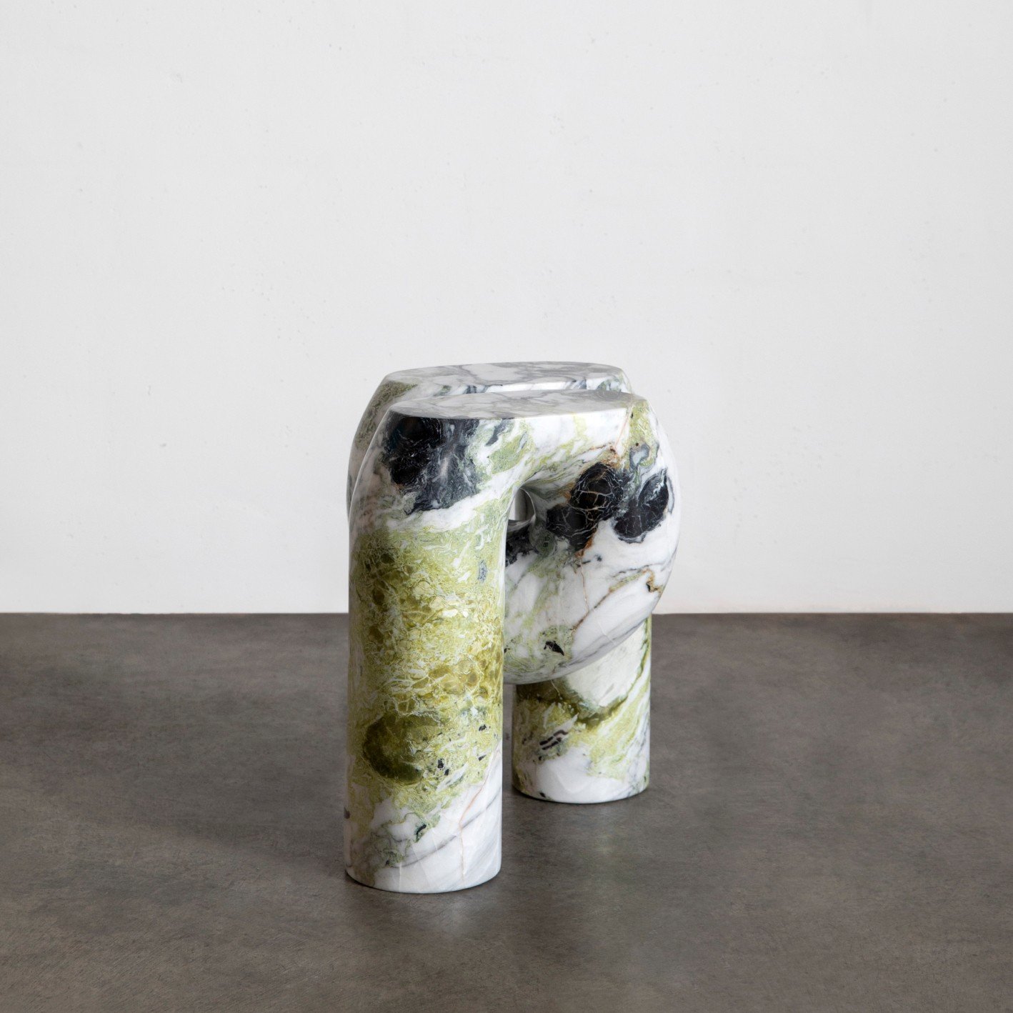 Nudo Side Table image number 3